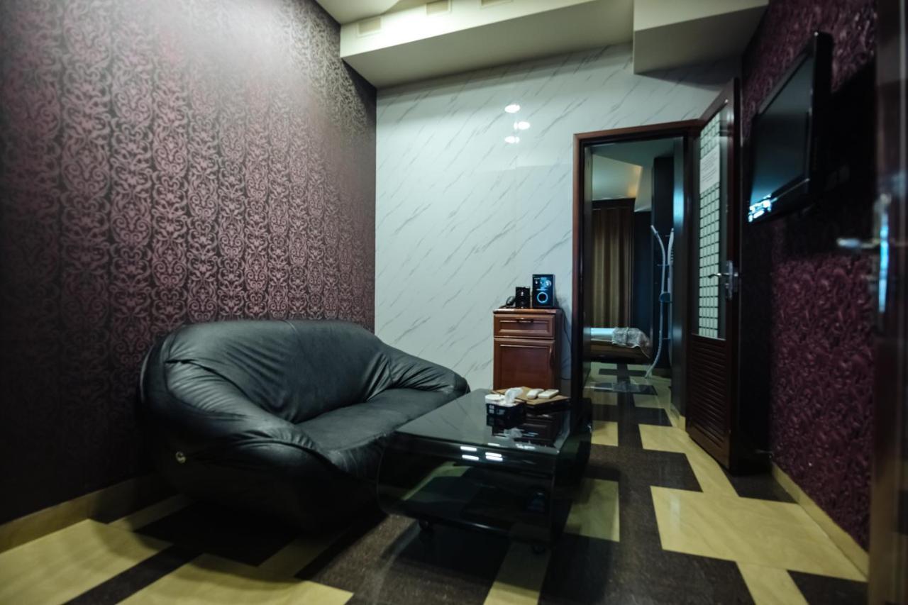 GOLDEN SECONDS Hotel Erivan Exterior foto