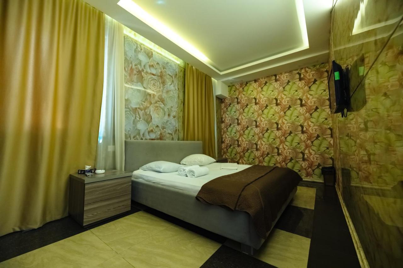 GOLDEN SECONDS Hotel Erivan Exterior foto