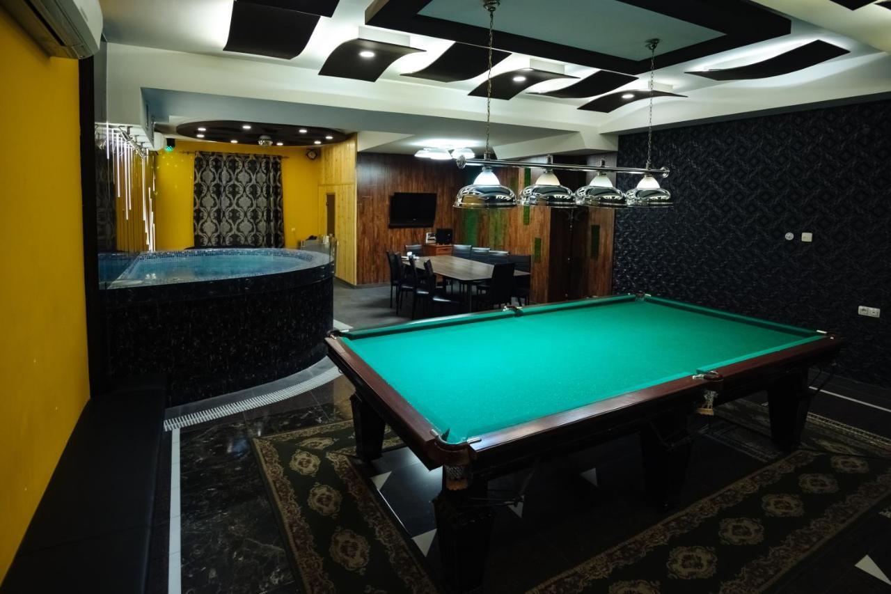 GOLDEN SECONDS Hotel Erivan Exterior foto