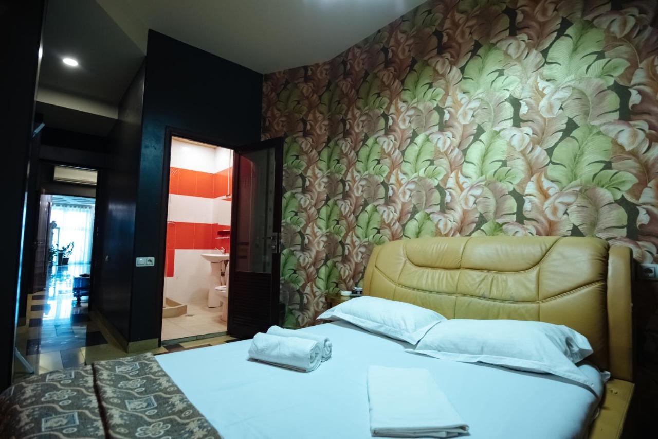 GOLDEN SECONDS Hotel Erivan Exterior foto