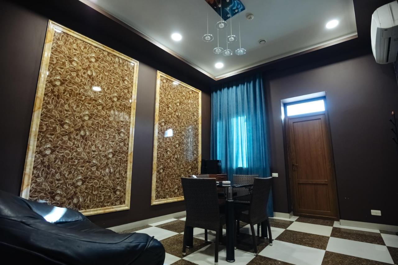 GOLDEN SECONDS Hotel Erivan Exterior foto