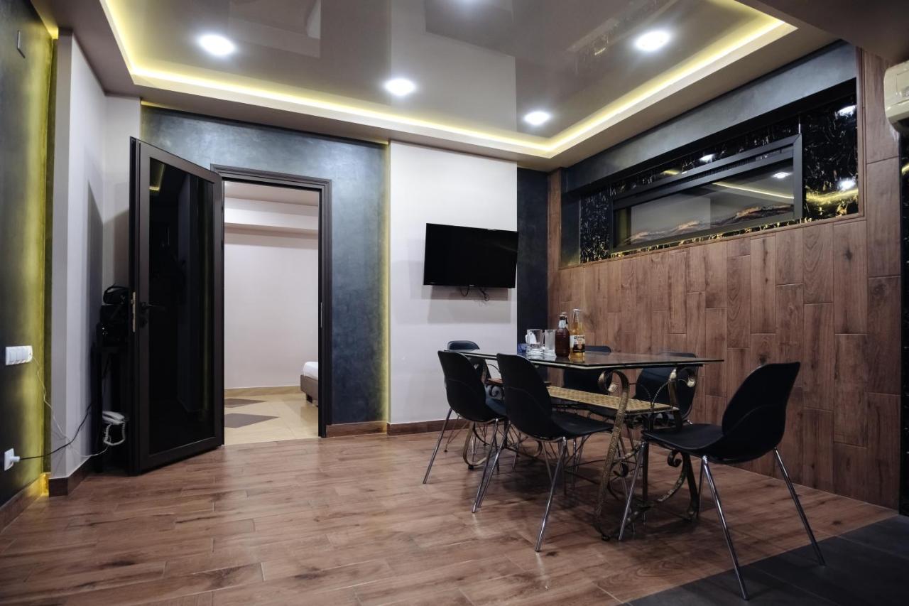 GOLDEN SECONDS Hotel Erivan Exterior foto