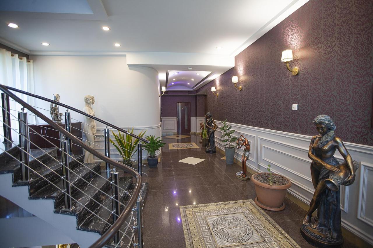 GOLDEN SECONDS Hotel Erivan Exterior foto