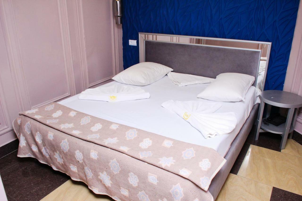 GOLDEN SECONDS Hotel Erivan Exterior foto