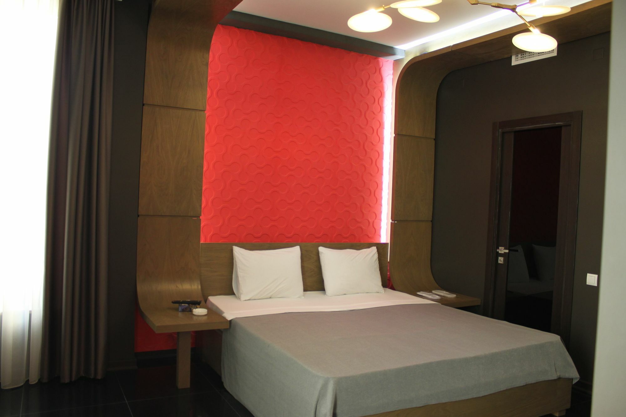 GOLDEN SECONDS Hotel Erivan Exterior foto